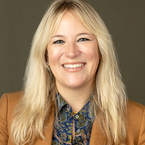 Courtney Freer Headshot